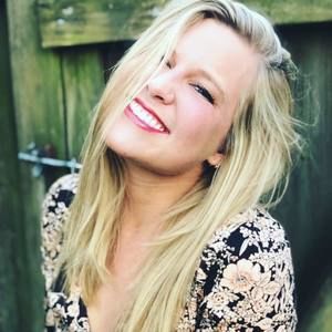 Meet your Posher, Stacy